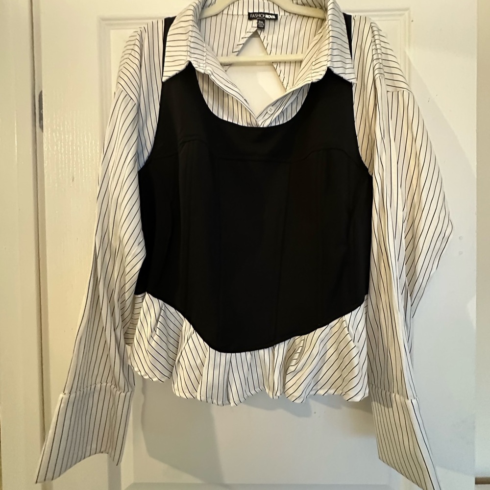 Multicolored Layered Button Down Shirt With Cuffe… - image 1